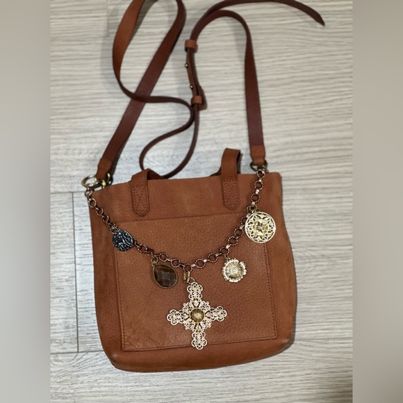 Used- Madewell The Small Transport Crossbody in Nubuck Leather: Rainbow Strap - Picture 15 of 17